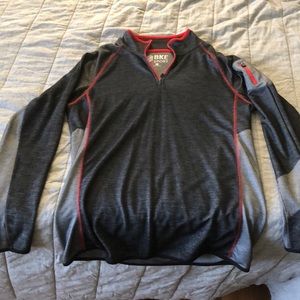 Lightweight pullover